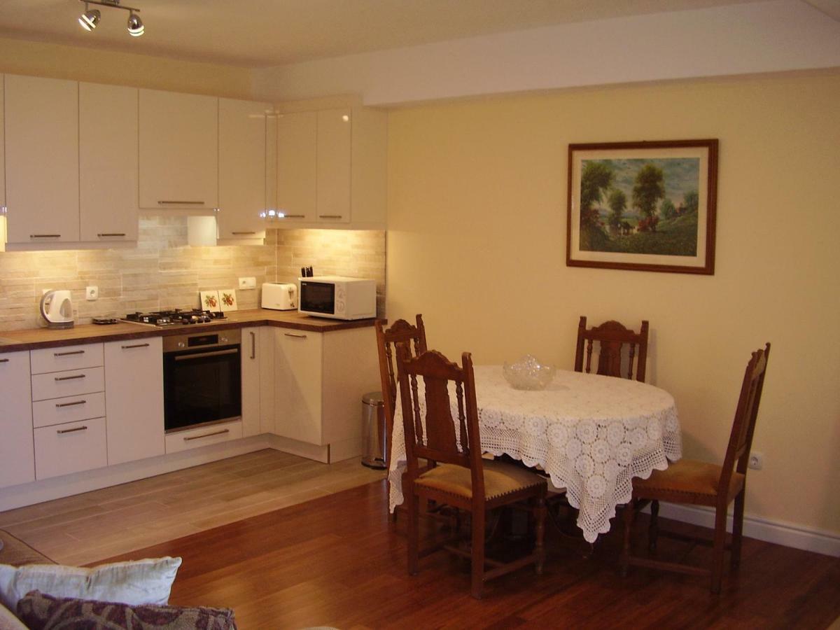 Water View Brand New Apartment, Short Stroll To Beach, Peaceful! Kosljun Ngoại thất bức ảnh